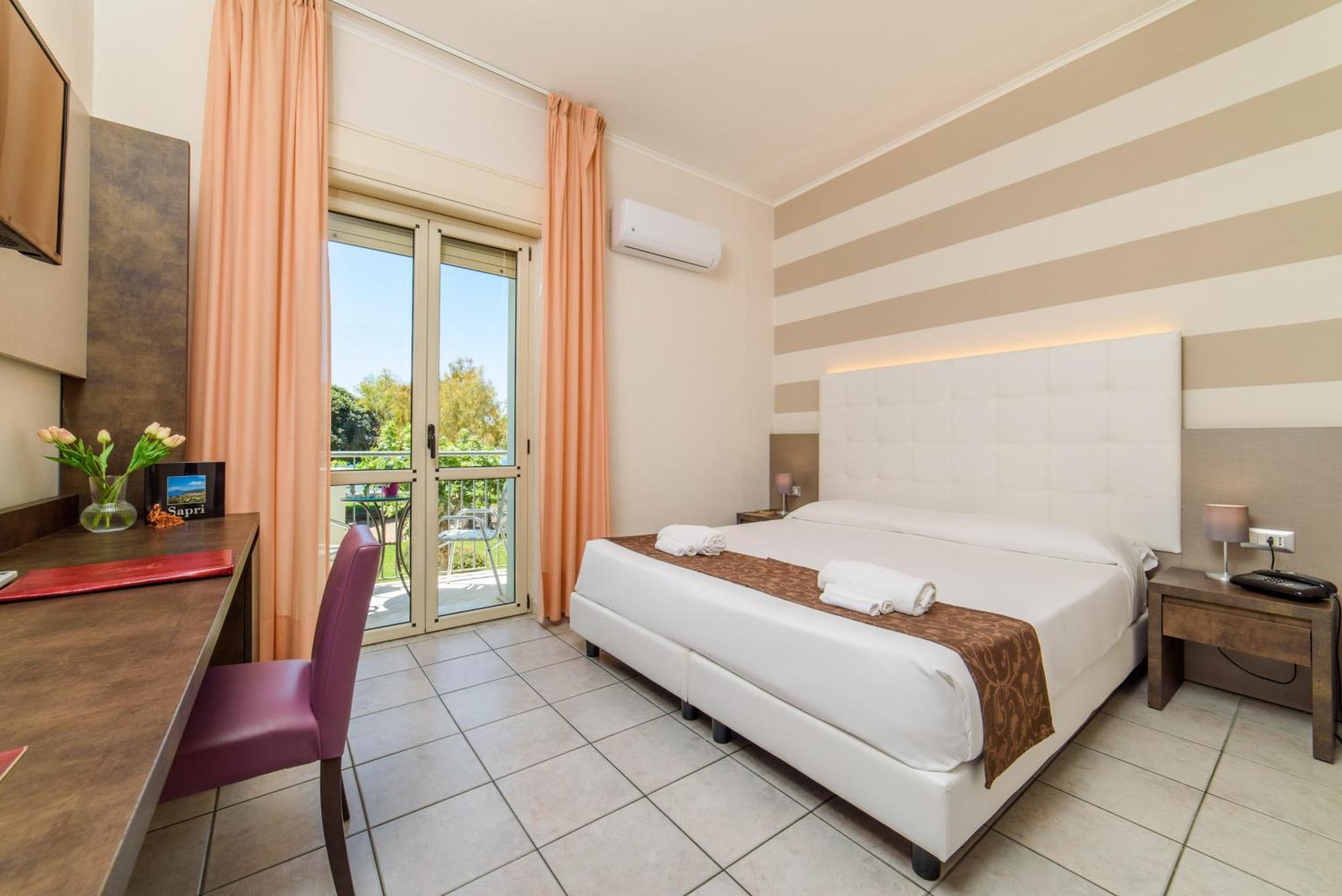 Hotel Tirreno Sapri Ngoại thất bức ảnh